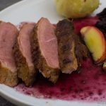 Entenbrust mit Rotkohl und Klößen