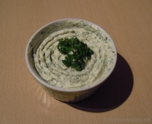 Kräuter-Frischkäse Dip
