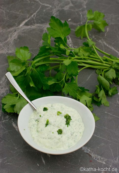 Kräuter Dip zum Raclette