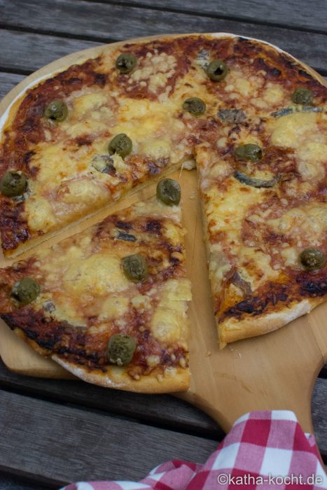 salami_pizza_mit_sardellen_-1