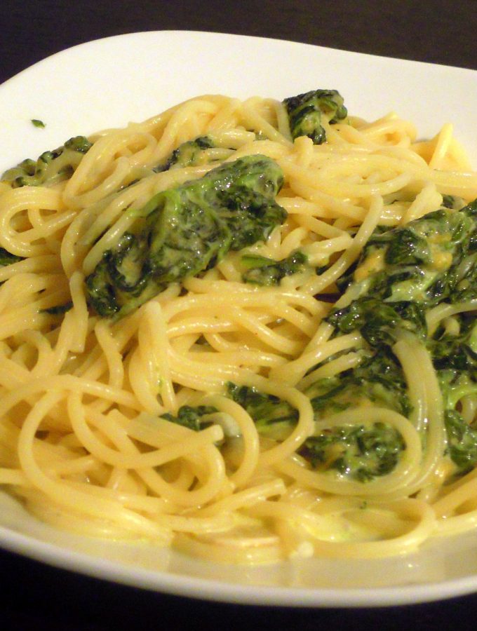 spaghetti mit spinat-gorgonzola sauce
