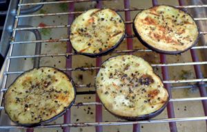gegrillte aubergine