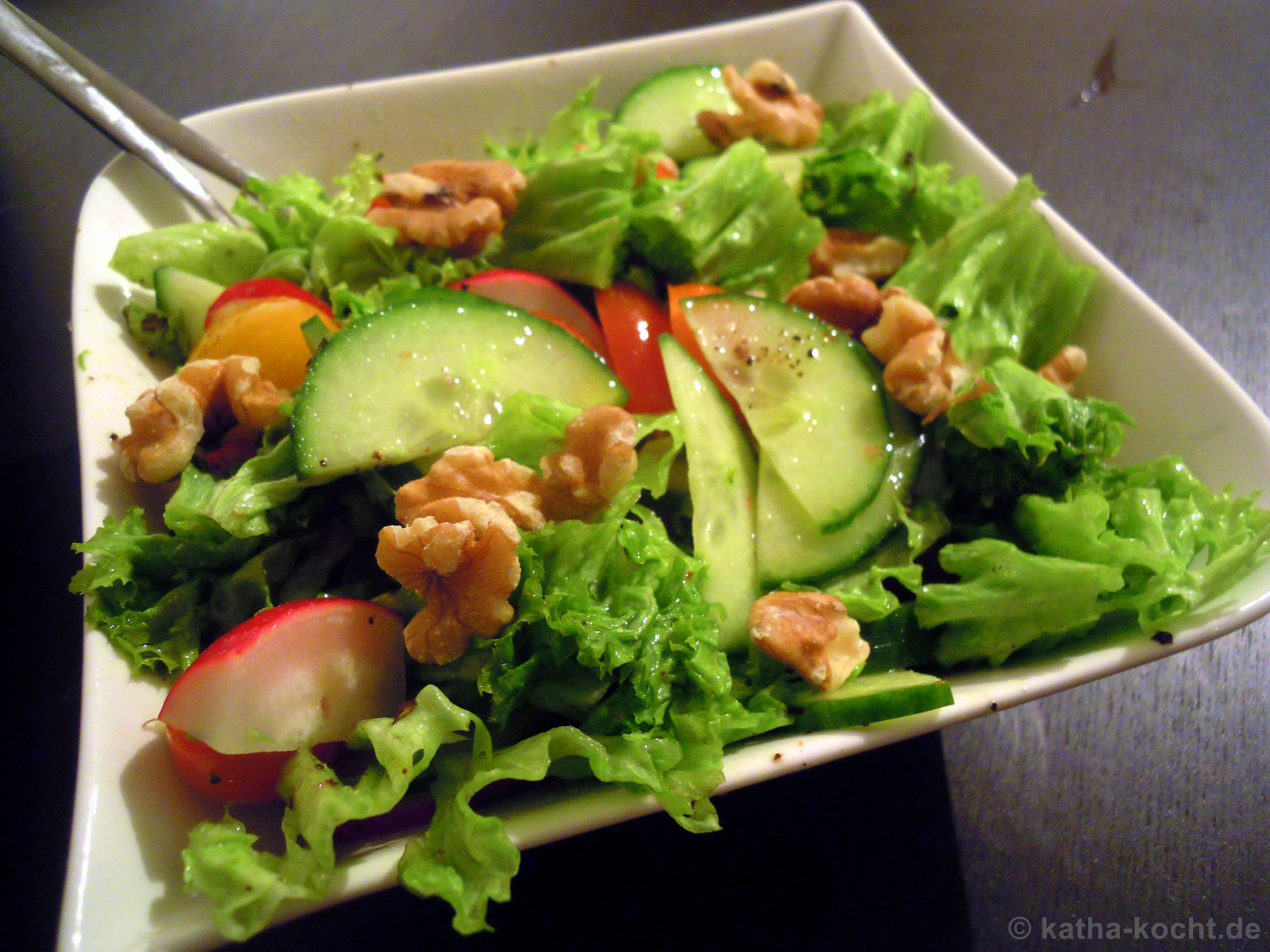 Knackiger Salat Mit Radieschen — Rezepte Suchen