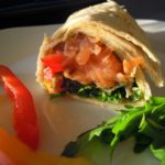 Räucherlachs Wrap mit Senf-Dill Dressing