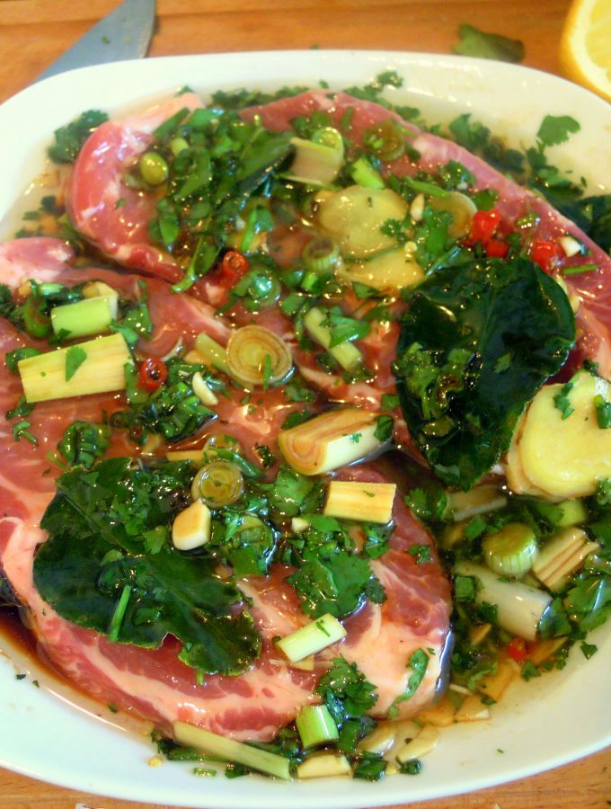 Schweinenackensteak in Thai-Marinade