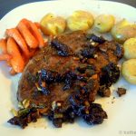 Worcester-Steak mit Morcheln und karamellisierten Möhrchen