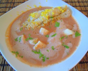 Rote Beete Kokosmilchsuppe mit Rotbarschfilet und Birne