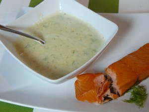 Sellerie-Apfelcréme Suppe mit Räucherlachs