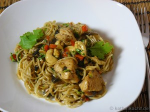 Hähnchen-Wok-Pfanne mit Cashewkernen