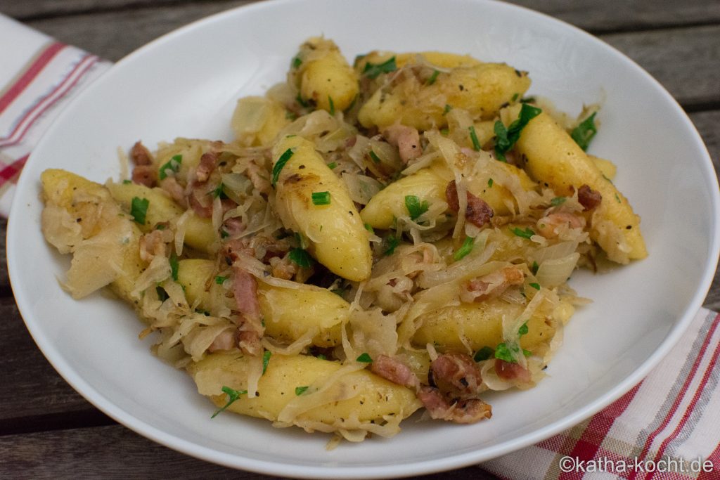 schupfnudelpfanne-mit-sauerkraut-2