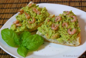 Avocado-Krabben Brötchen