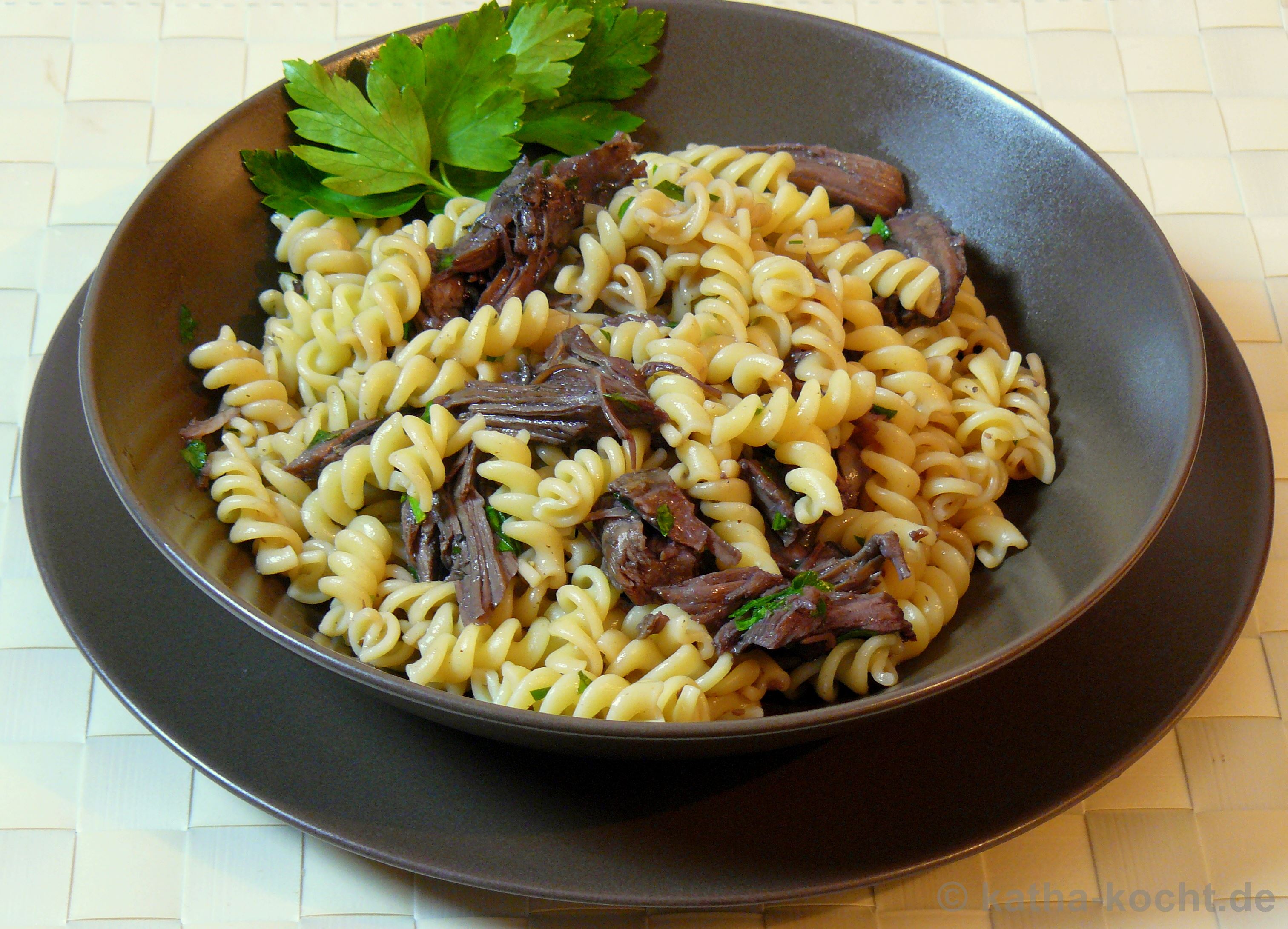 Spirelli mit Lamm
