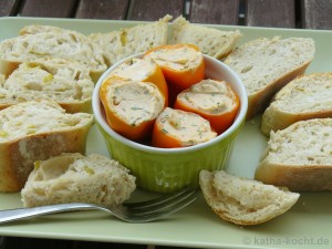 Tapas - Mini-Paprika mit pikanter Ziegenkäsecréme