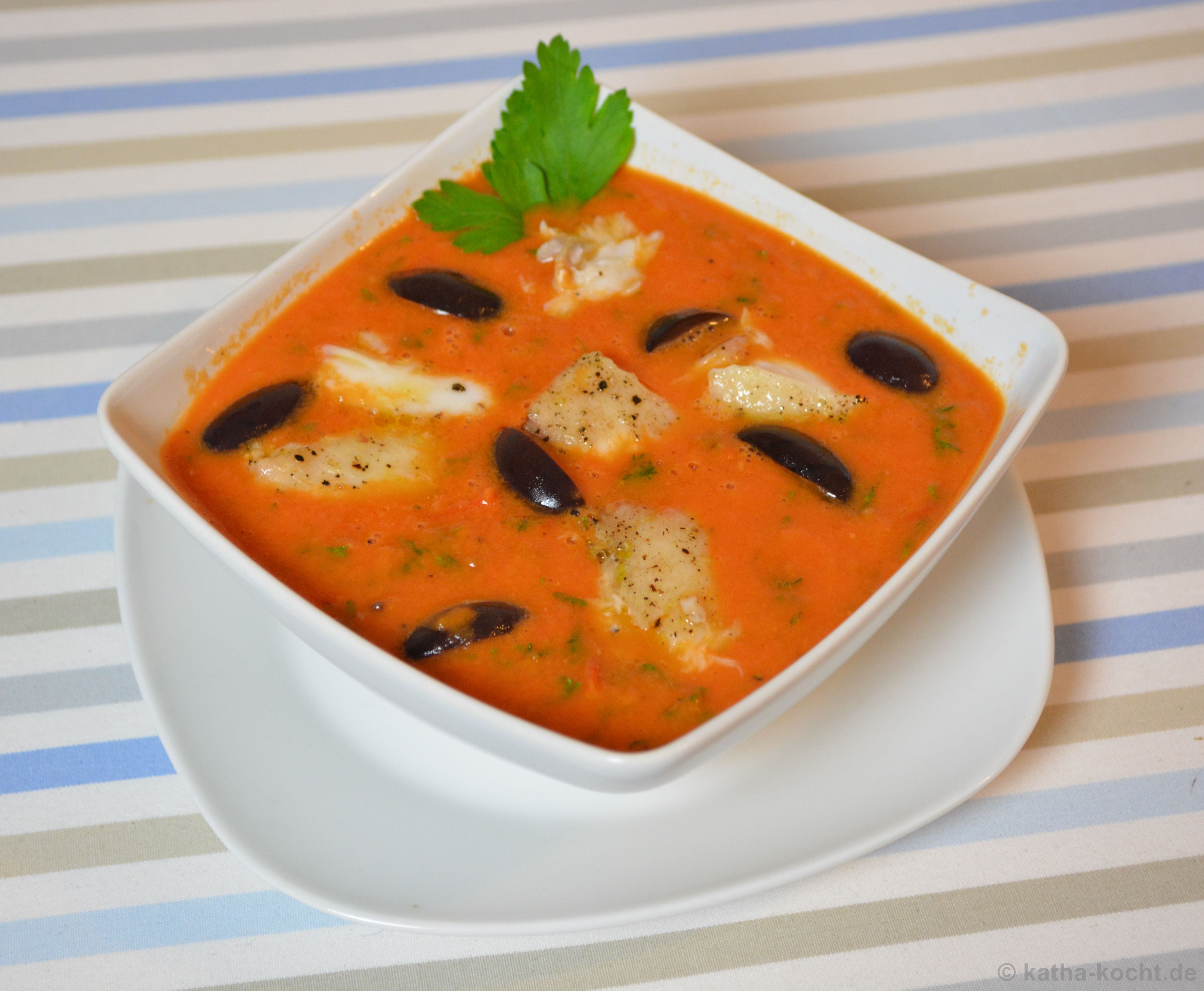 Tomatensuppe mit Viktoriaseebarsch Filet