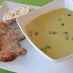 Rosenkohl-Austernpilz Suppe mit knusper Iberico