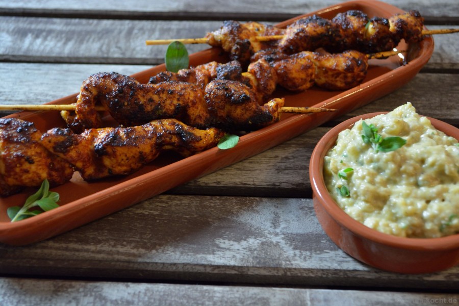 Tapas - rote Curry Hähnchenspieße mit Bananendip - Katha-kocht!