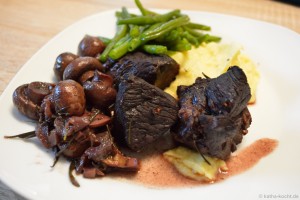 Rinder-Schmortopf_Mit_Bordeaux_8