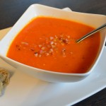 Tomaten-Sherry Suppe mit Speck