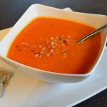 Tomaten-Sherry Suppe mit Speck