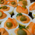 Pikant gefüllte halbe Eier