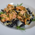 Gestreifte Pasta mit Lachs