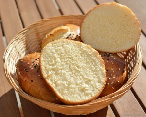 Burger Buns - die etwas leichtere Variante