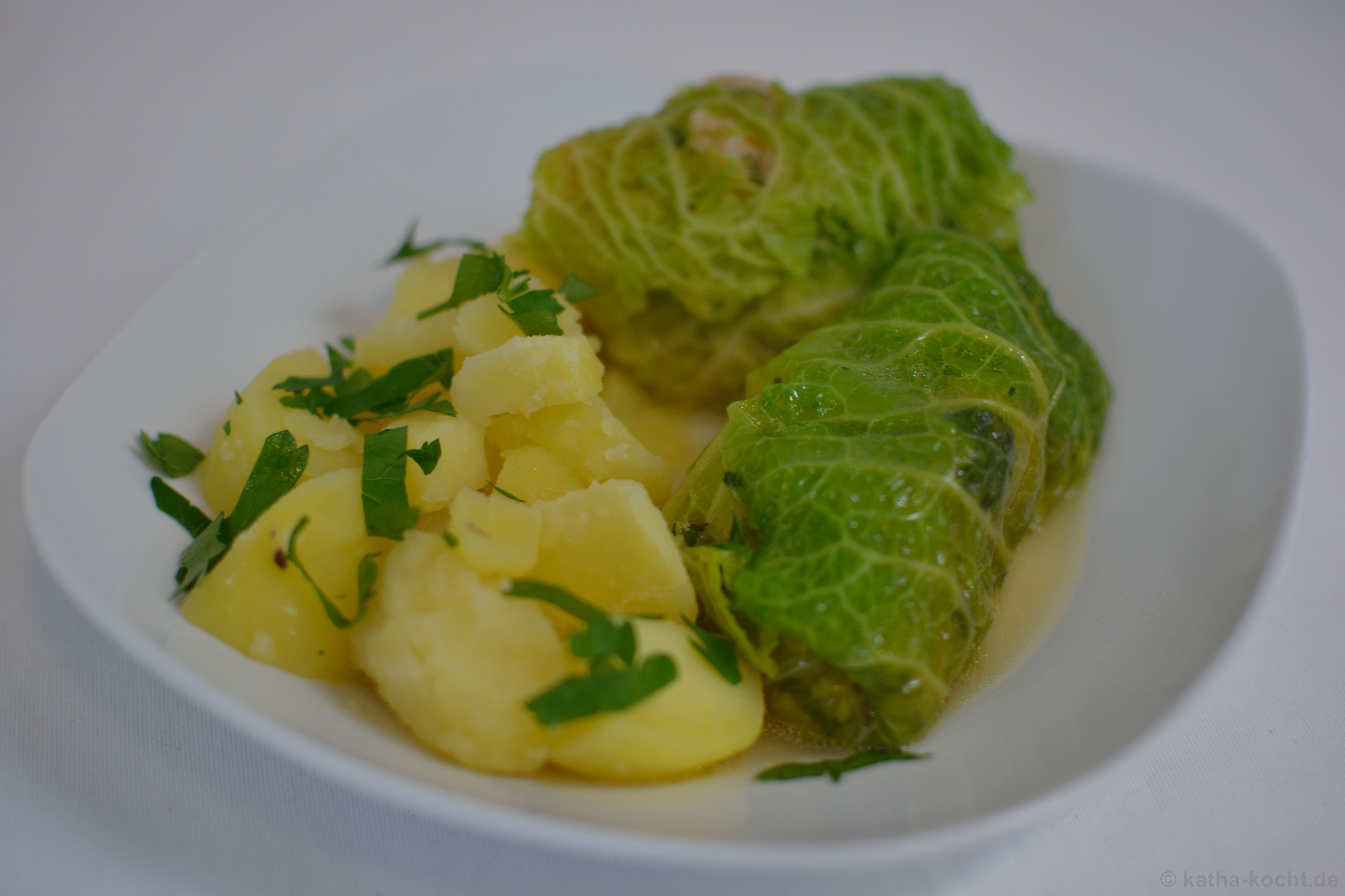 Schnelle Wirsing-Roulade mit Kartoffeln