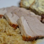 Schweinekrustenbraten mit Sauerkraut