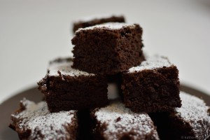Super dunkle Schoko-Brownies