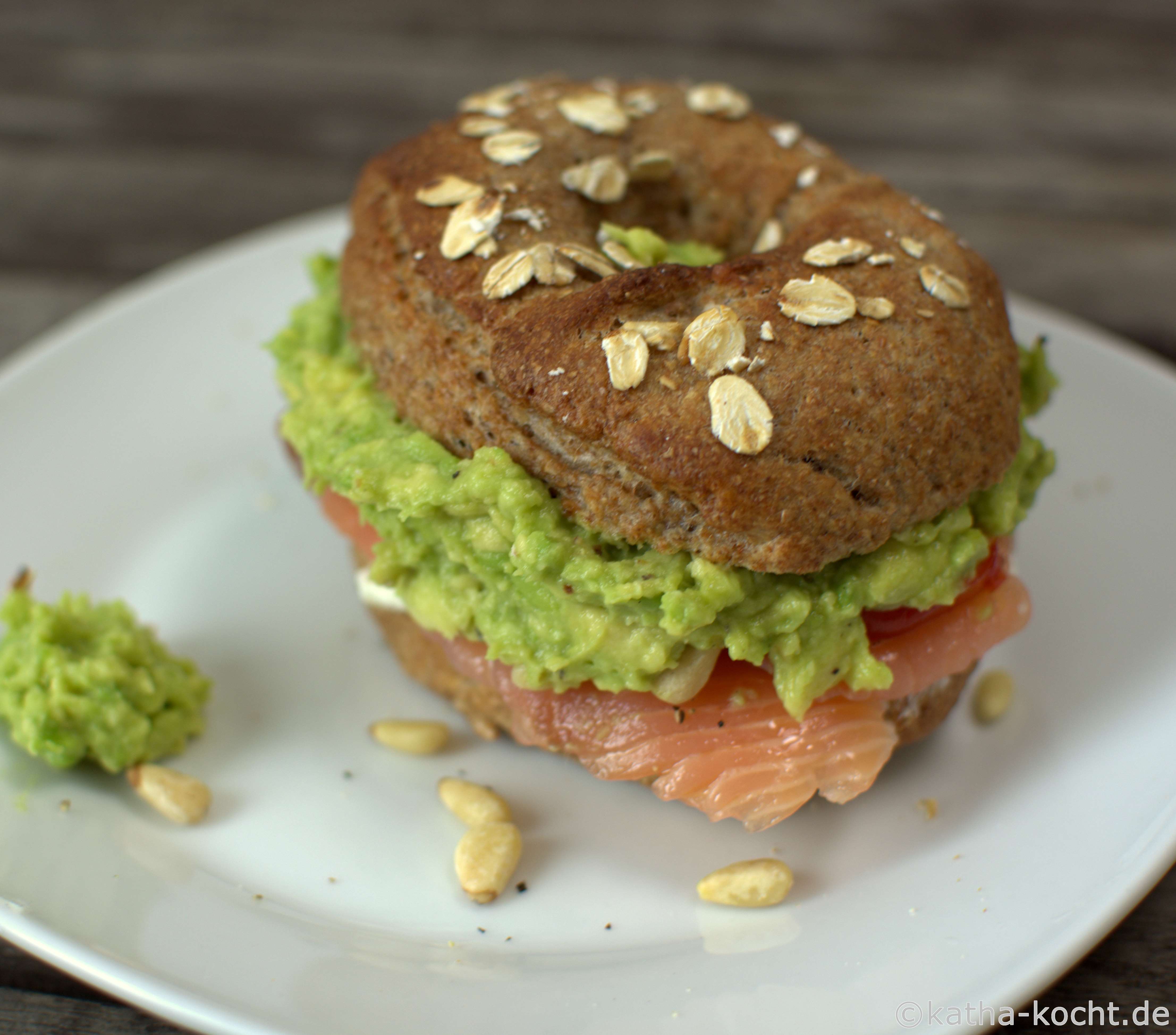 Lachs-Avocado Bagel