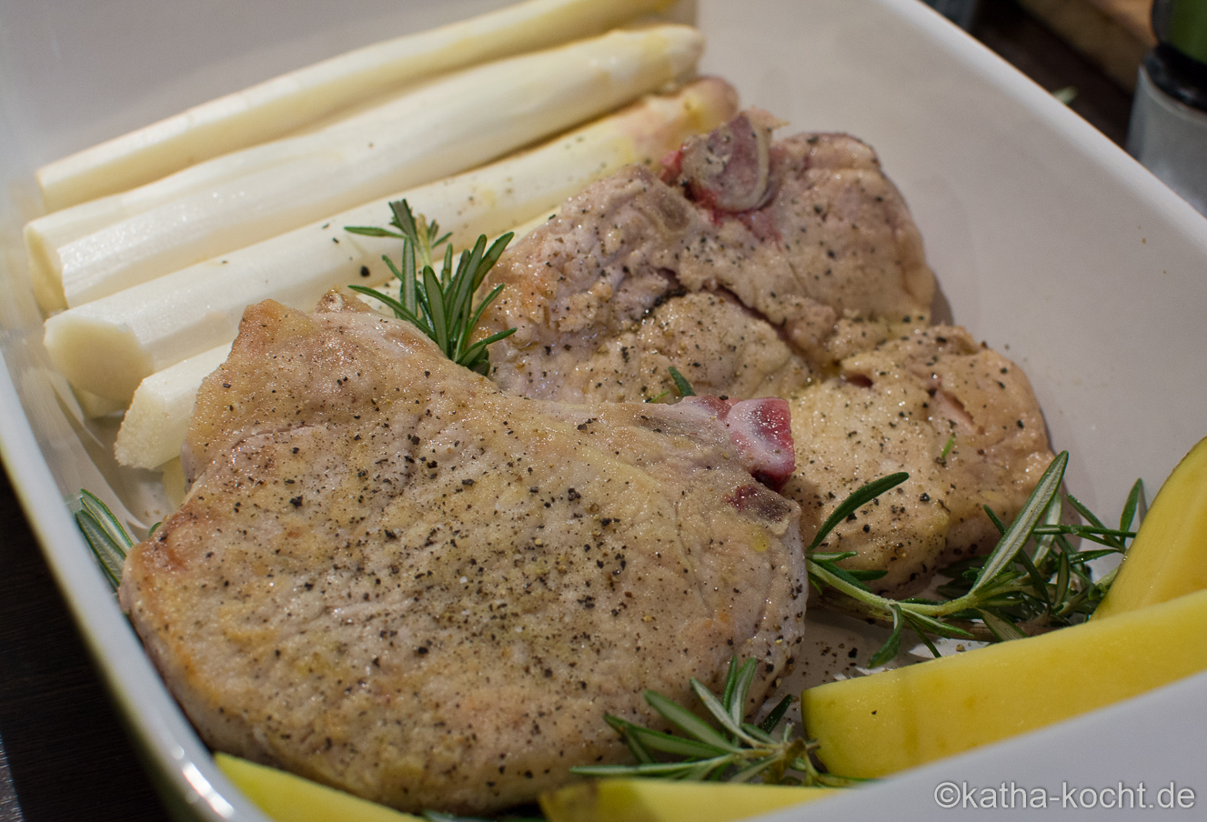 Koteletts mit gebackenem Spargel - Katha-kocht!