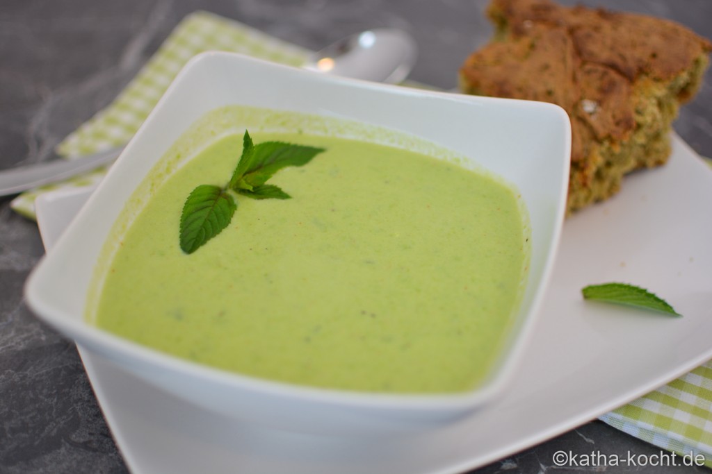 Erbsensuppe mit Minze und Limette - Katha-kocht!