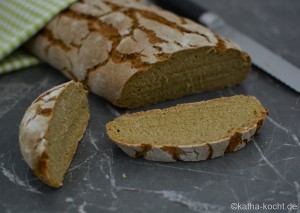 Roggenbrot mit Haferflocken