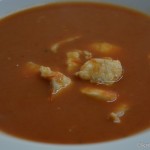 Tomaten Fischsuppe mit Steinbeißer