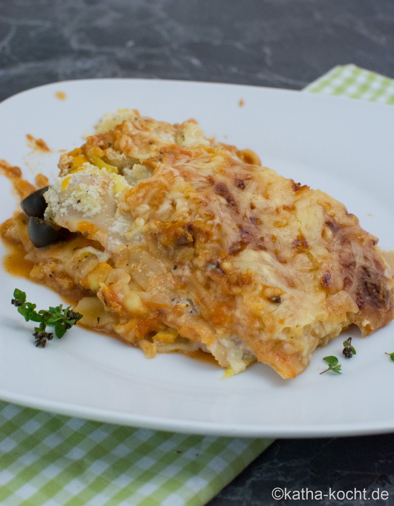 Fisch_Lasagne_mit_Zucchini_und_Tomatensauce_ (27)