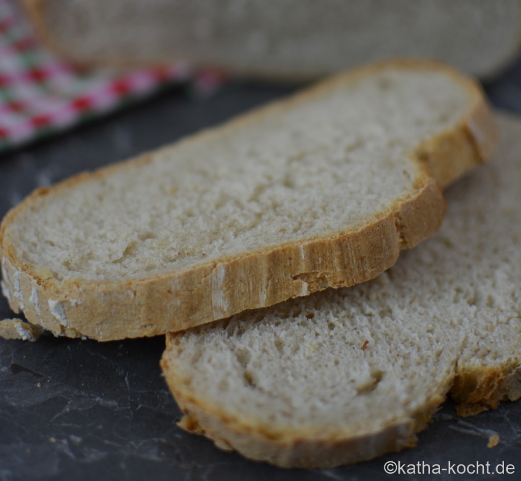 Luftiges_Weißbrot_ (15)