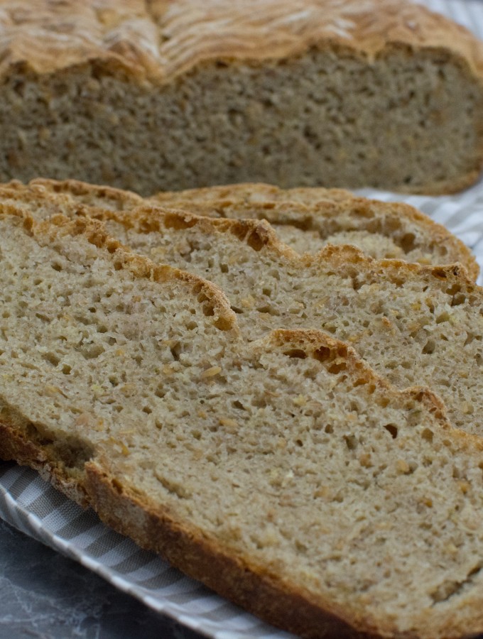 Zucchini Brot mit Leinsamen