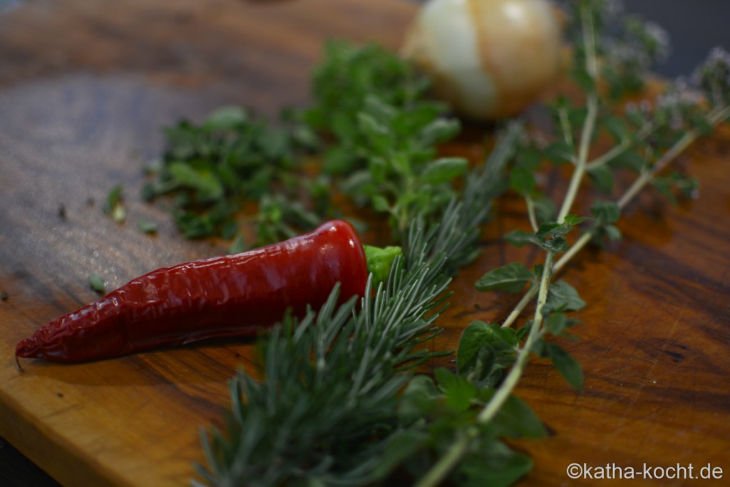 Burger_mit_Tsatziki_und_gegrillter_AUbergine_ (5)