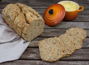 Kastenbrot mit Körnern