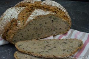 Schnelles Dinkel-Mehrkornbrot