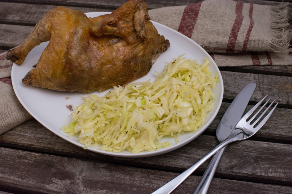 Klassischer Krautsalat mit Brathähnchen - Katha-kocht!