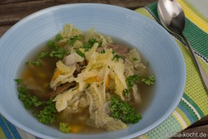 Rindersuppe mit Wirsingkohl