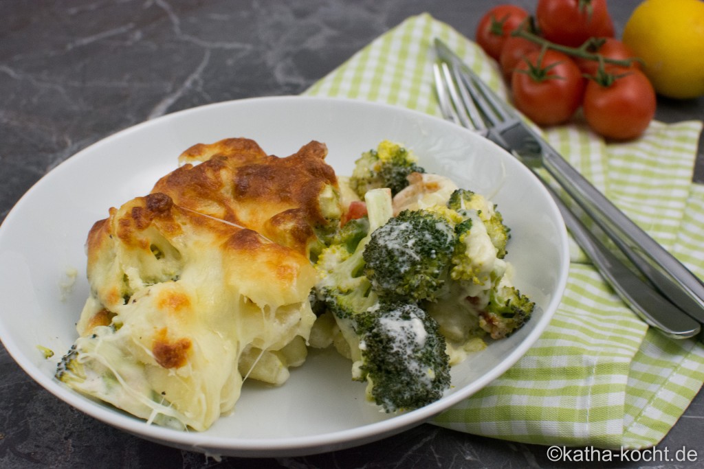 Gnocchi_Auflauf_mit_Brokkoli_und_Tomate_ (8)