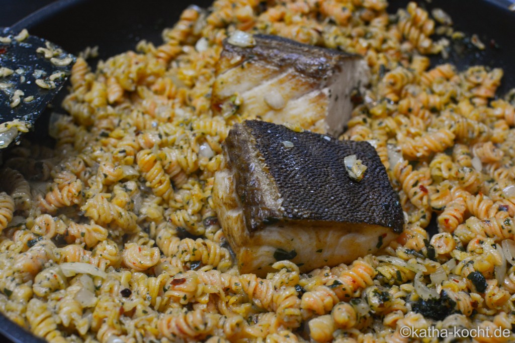 Cobia_auf_Rote_Linsen_Pasta_ (10)