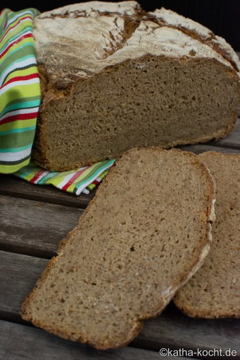 Roggenschrot_brot_aus_dem_Topf_ (27)