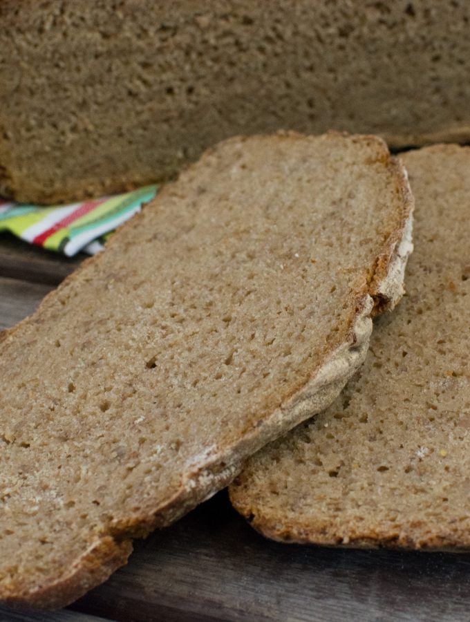 Roggenschrot Brot aus dem Topf