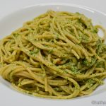 Spaghetti mit Rucola-Sonnenblumenkern Pesto