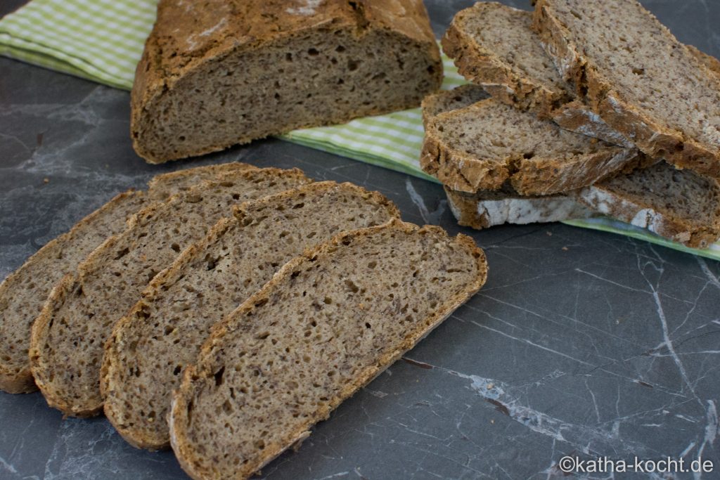 roggenmischbrot_mit_bier_und_leinsamenflocken_-10