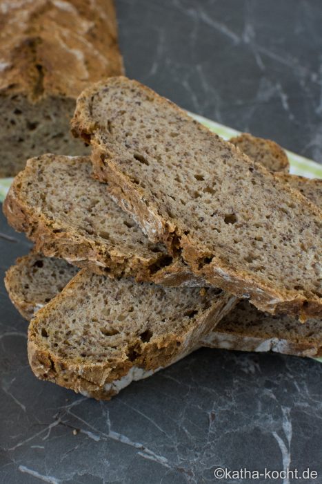 roggenmischbrot_mit_bier_und_leinsamenflocken_-19