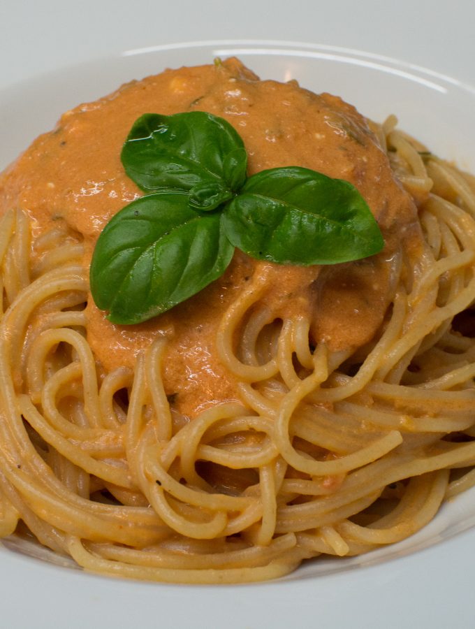 Spaghetti mit Tomaten-Mascarpone Sauce